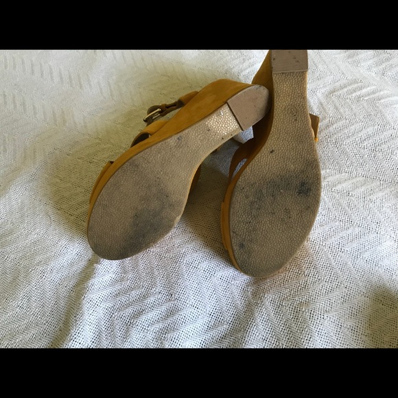 Anthropologie yellow suede wedges - Bruno Premi - Picture 6 of 6